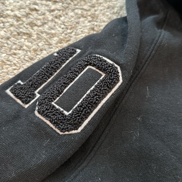 Victoria’s sport size XS zip up jacket - Picture 4 of 6